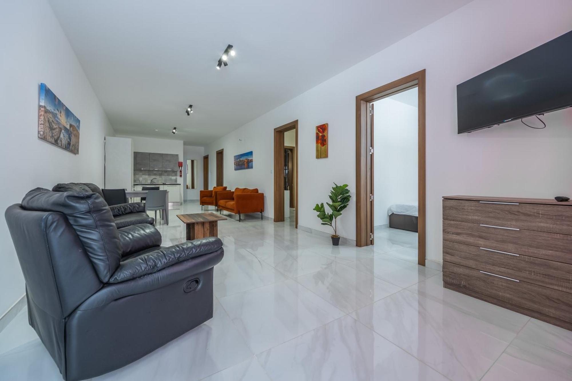 Apartment Seabreeze By Sf Homes - Meters Away From The & Pools St. Paul's Bay